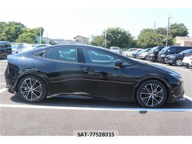 Toyota PRIUS 2023-03 8563199-9