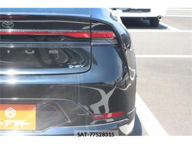 Toyota PRIUS 2023-03 8563199-12