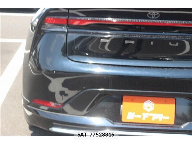 Toyota PRIUS 2023-03 8563199-13