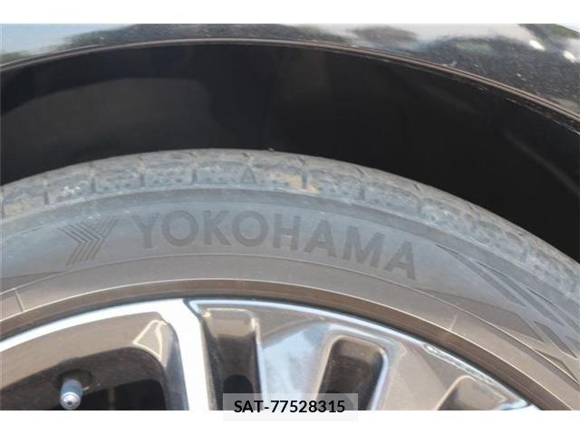 Toyota PRIUS 2023-03 8563199-19