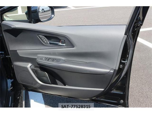 Toyota PRIUS 2023-03 8563199-25
