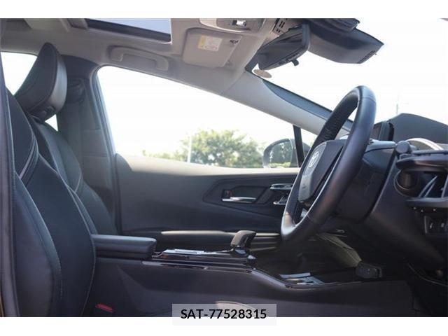 Toyota PRIUS 2023-03 8563199-28