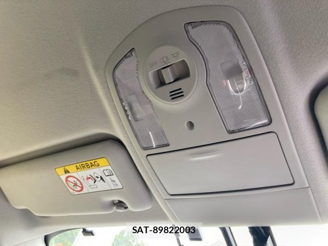 Toyota PRIUS 2014-04 8563261-9