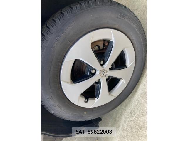 Toyota PRIUS 2014-04 8563261-14