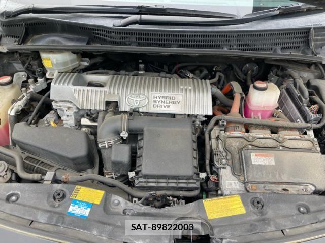 Toyota PRIUS 2014-04 8563261-15
