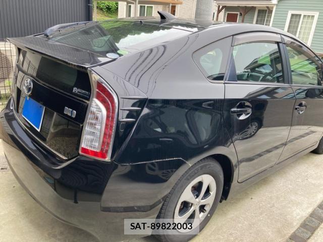 Toyota PRIUS 2014-04 8563261-17