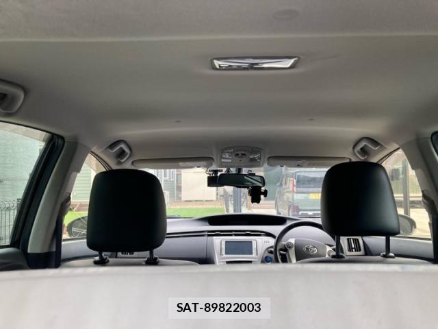 Toyota PRIUS 2014-04 8563261-19