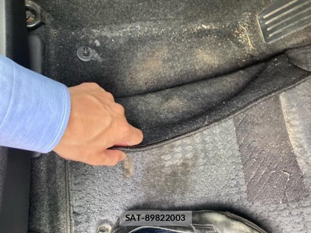 Toyota PRIUS 2014-04 8563261-20