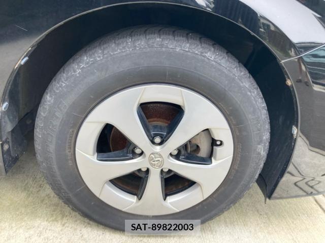 Toyota PRIUS 2014-04 8563261-3