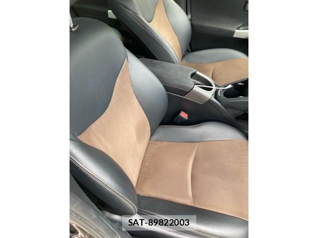 Toyota PRIUS 2014-04 8563261-6