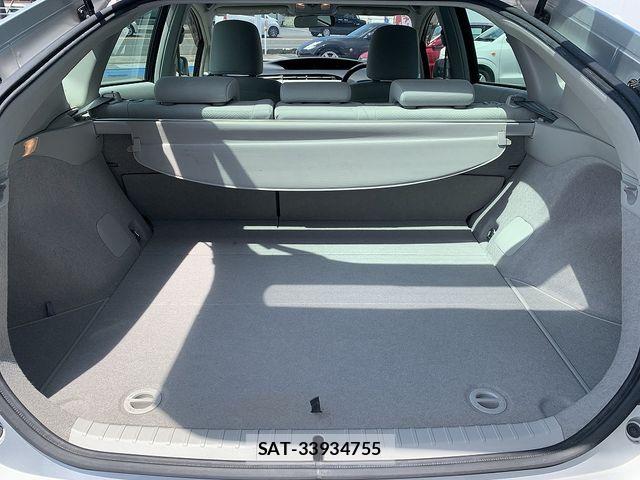 Toyota PRIUS 2013-01 8563246-19