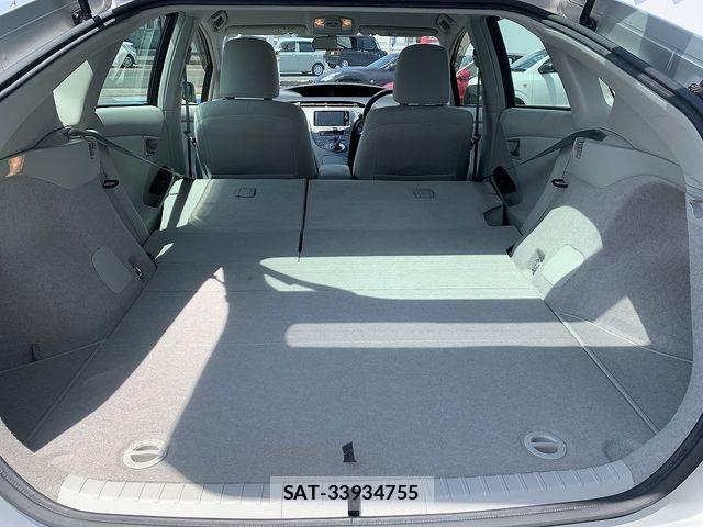 Toyota PRIUS 2013-01 8563246-20