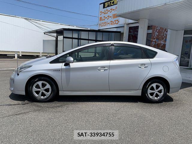 Toyota PRIUS 2013-01 8563246-22