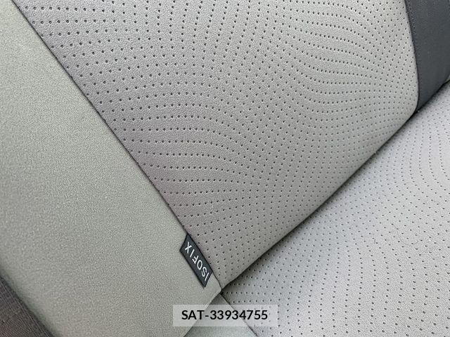 Toyota PRIUS 2013-01 8563246-24
