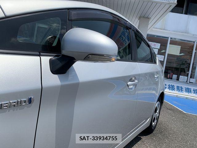 Toyota PRIUS 2013-01 8563246-25
