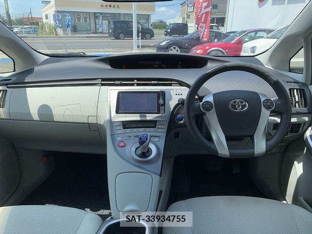 Toyota PRIUS 2013-01 8563246-2