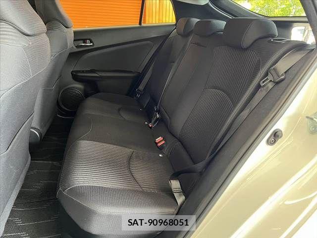 Toyota PRIUS 2016-03 8563225-18