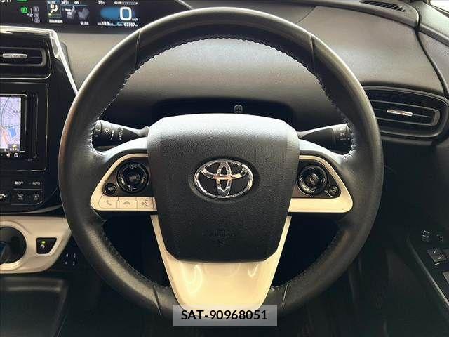 Toyota PRIUS 2016-03 8563225-25