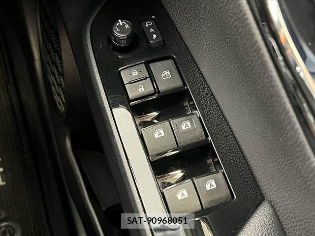 Toyota PRIUS 2016-03 8563225-29