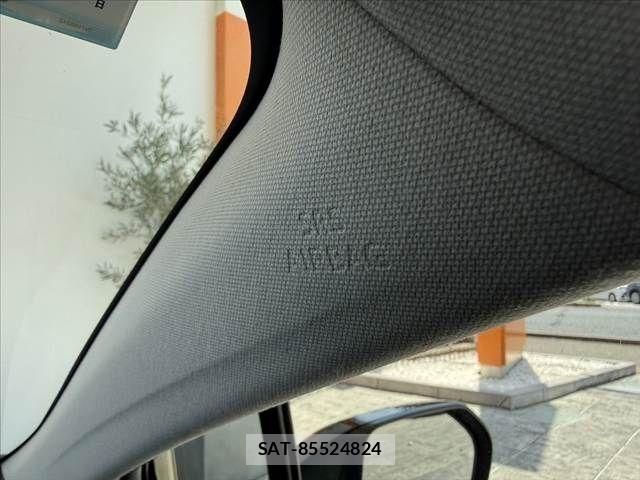 Toyota PRIUS 2016-05 8563240-22