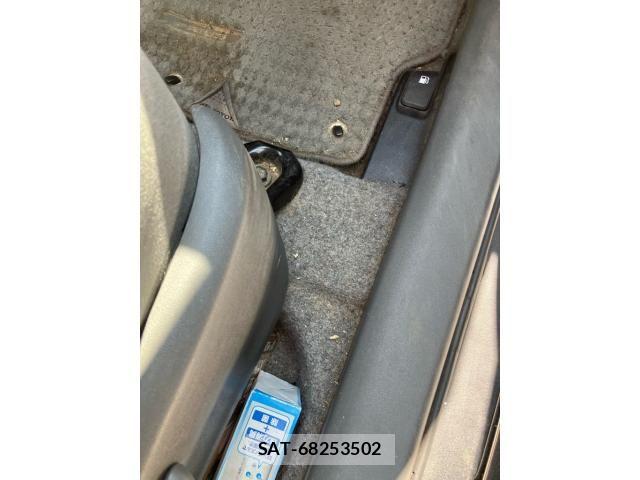 Toyota PRIUS 2009-05 8563267-24