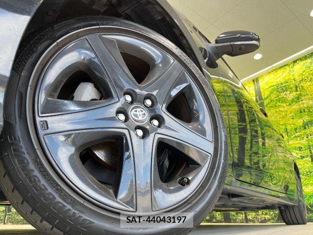 Toyota PRIUS 2022-07 8563208-12