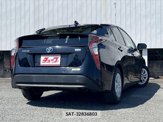 Toyota PRIUS 2017-03 8563220-6