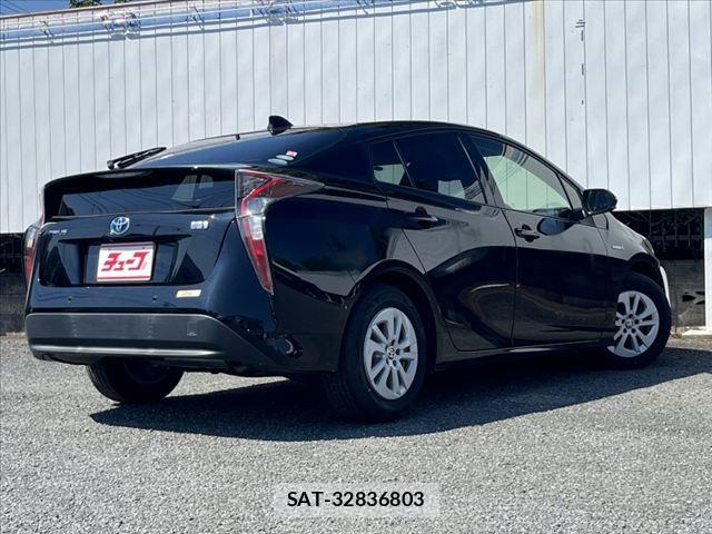 Toyota PRIUS 2017-03 8563220-7