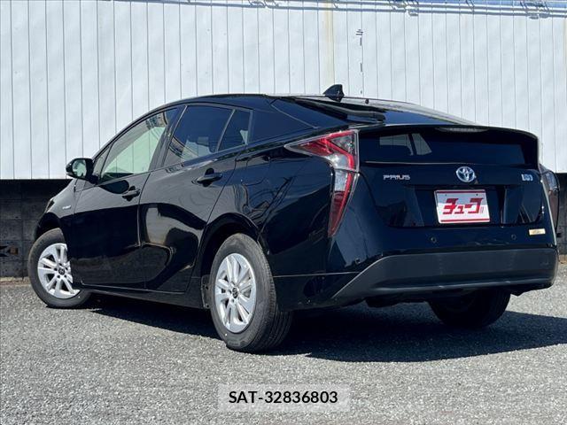 Toyota PRIUS 2017-03 8563220-9