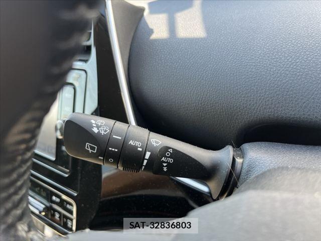 Toyota PRIUS 2017-03 8563220-20