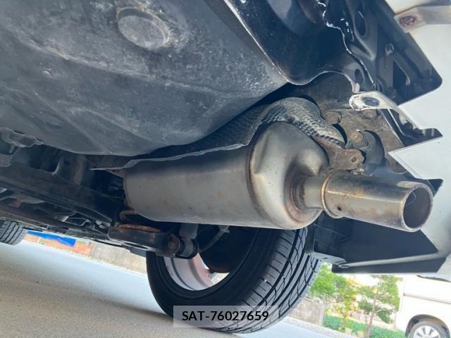 Toyota PRIUS 2010-05 8563269-24