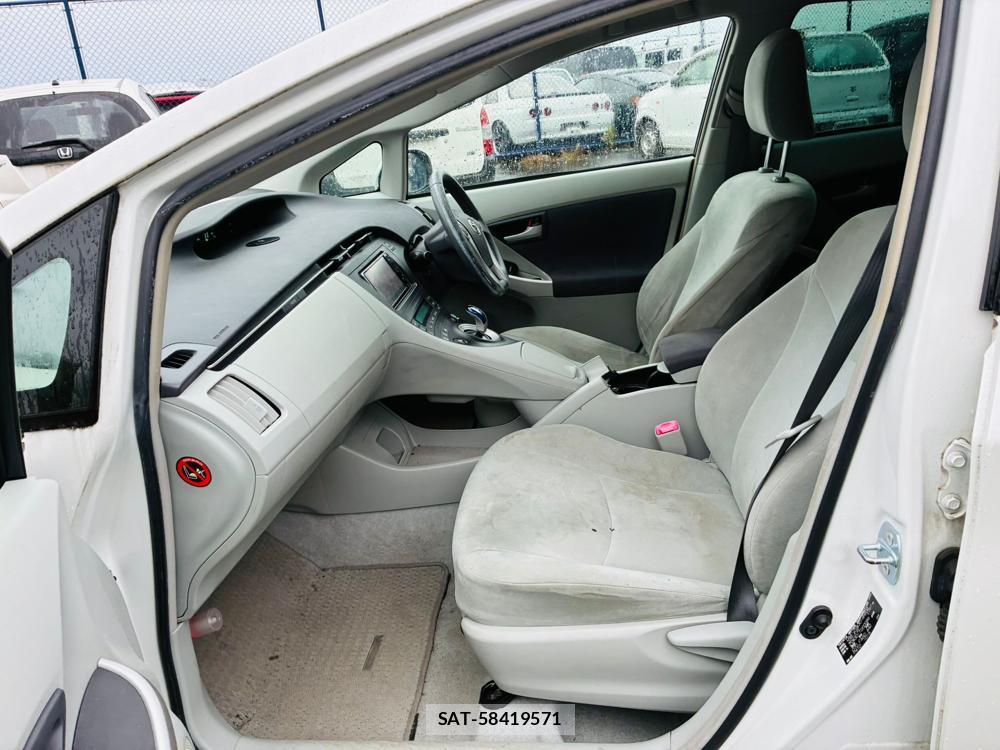 Toyota PRIUS 2010-04 8544994-10
