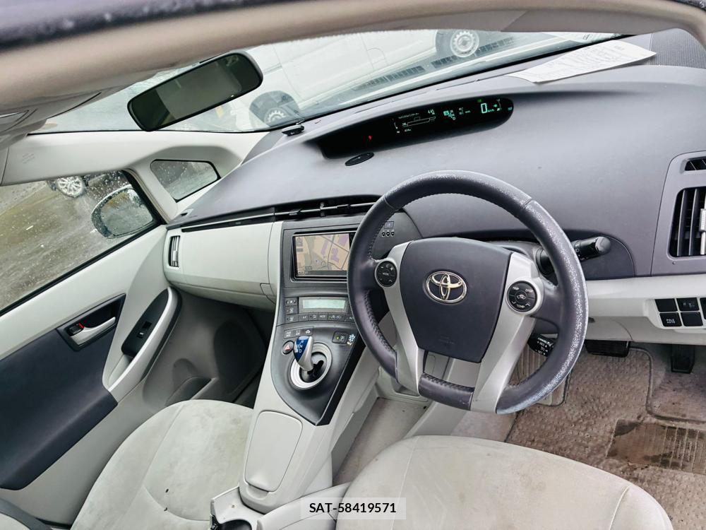 Toyota PRIUS 2010-04 8544994-12
