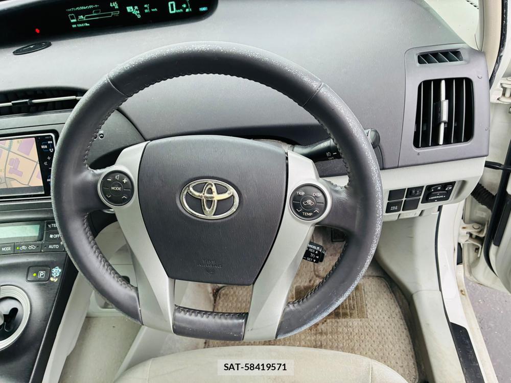 Toyota PRIUS 2010-04 8544994-13