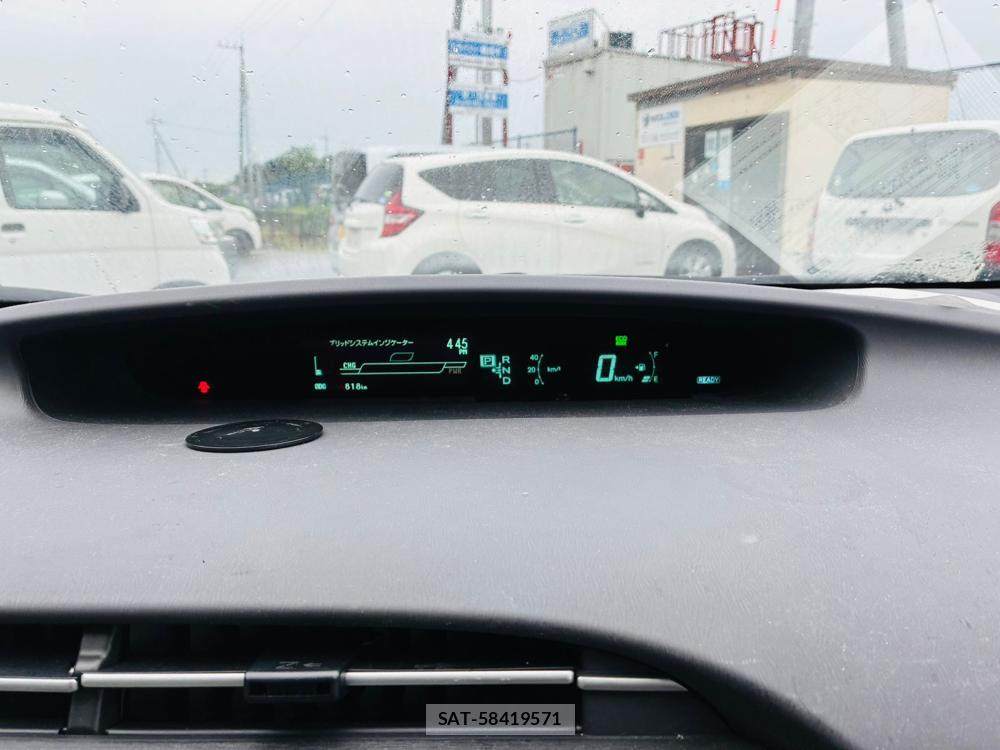 Toyota PRIUS 2010-04 8544994-14