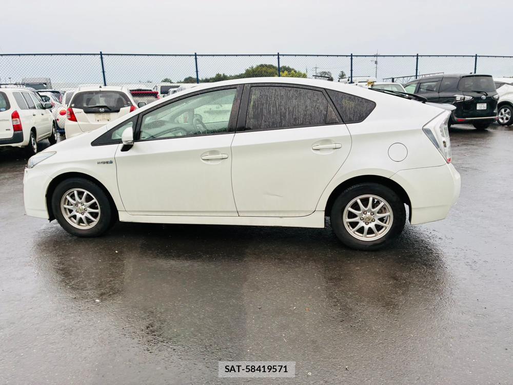 Toyota PRIUS 2010-04 8544994-1