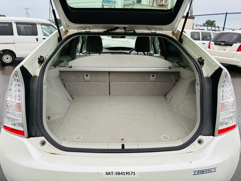 Toyota PRIUS 2010-04 8544994-22