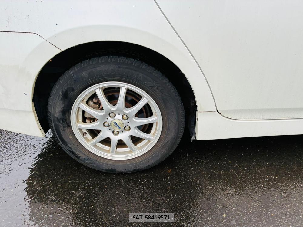 Toyota PRIUS 2010-04 8544994-24