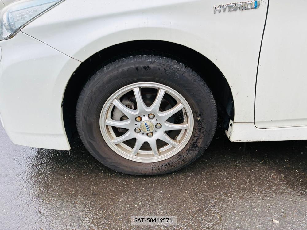 Toyota PRIUS 2010-04 8544994-26