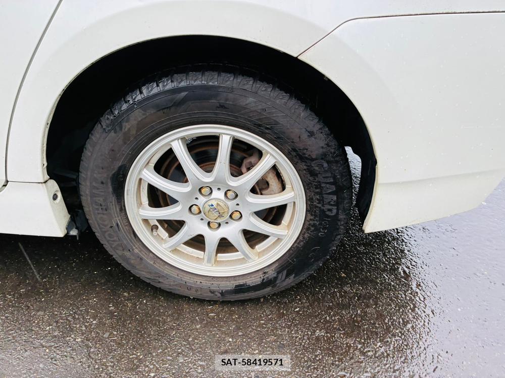 Toyota PRIUS 2010-04 8544994-27