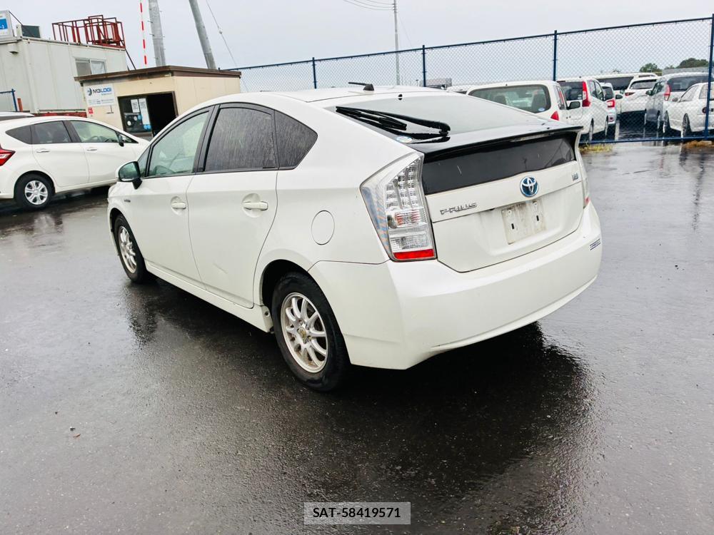 Toyota PRIUS 2010-04 8544994-2