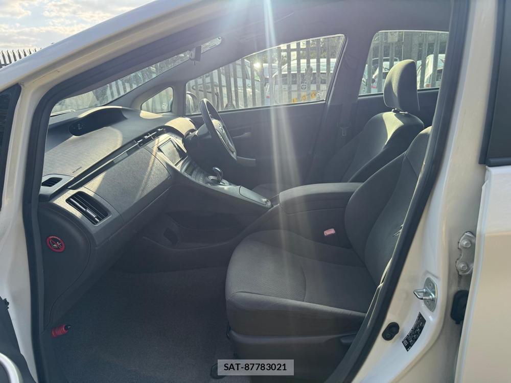 Toyota PRIUS 2011-02 4668275-10