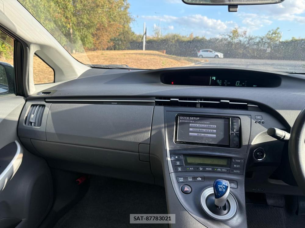 Toyota PRIUS 2011-02 4668275-19
