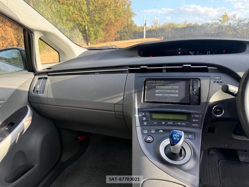 Toyota PRIUS 2011-02 4668275-20