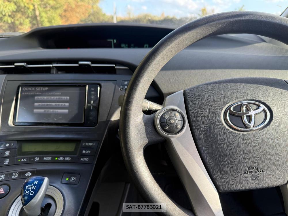 Toyota PRIUS 2011-02 4668275-21