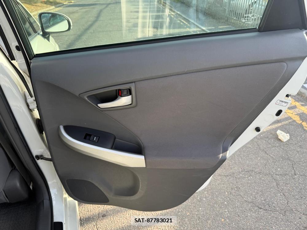 Toyota PRIUS 2011-02 4668275-28