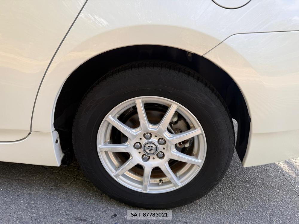 Toyota PRIUS 2011-02 4668275-35