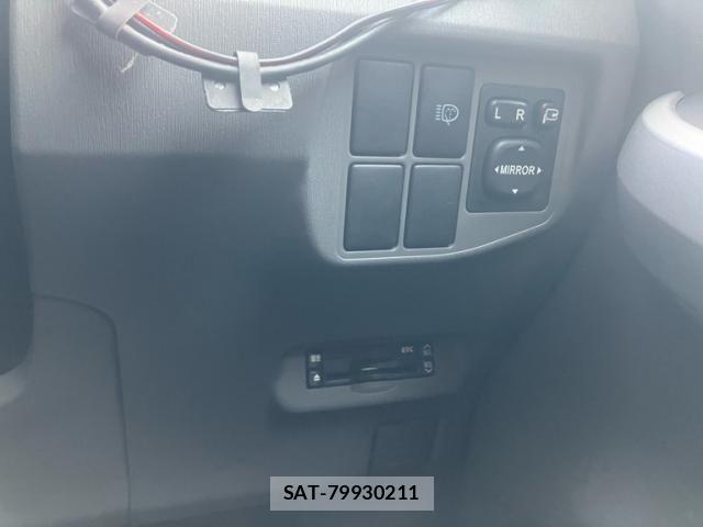 Toyota PRIUS 2009-10 8628485-18