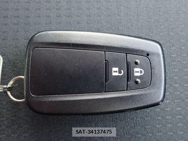 Toyota PRIUS 2020-04 8628423-18