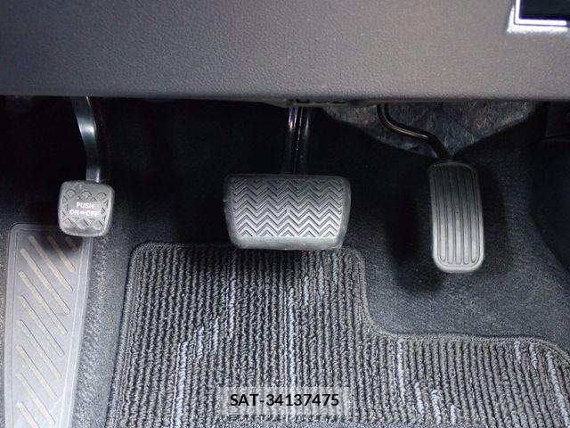 Toyota PRIUS 2020-04 8628423-28